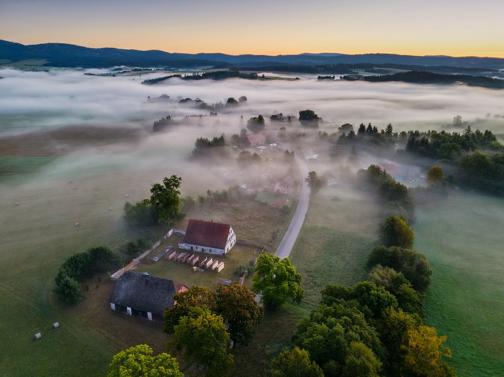 Mlhavé ráno nad Jetřichovem
